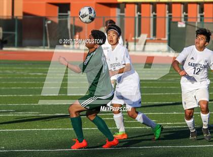 Thumbnail 2 in Gabrielino vs Monrovia photogallery.