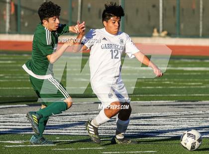 Thumbnail 3 in Gabrielino vs Monrovia photogallery.