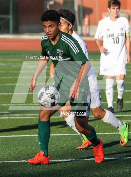 Thumbnail 3 in Gabrielino vs Monrovia photogallery.