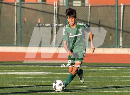 Thumbnail 3 in Gabrielino vs Monrovia photogallery.