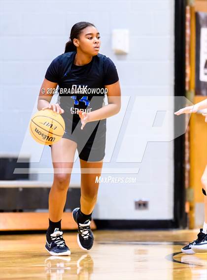 Thumbnail 3 in Eastern Randolph vs Oak Grove (Davidson-Randolph Christmas Classic) photogallery.