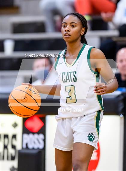 Thumbnail 2 in Eastern Randolph vs Oak Grove (Davidson-Randolph Christmas Classic) photogallery.
