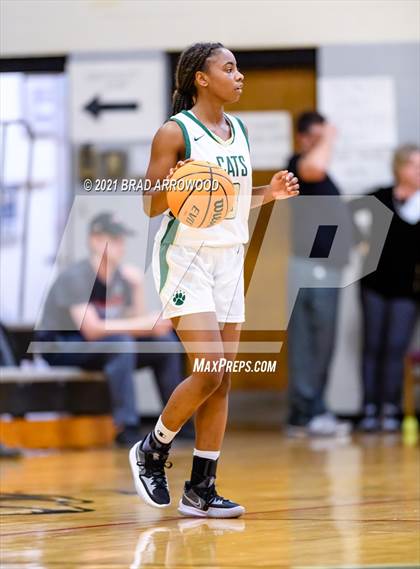 Thumbnail 3 in Eastern Randolph vs Oak Grove (Davidson-Randolph Christmas Classic) photogallery.