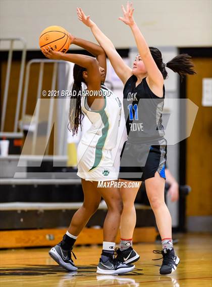 Thumbnail 2 in Eastern Randolph vs Oak Grove (Davidson-Randolph Christmas Classic) photogallery.