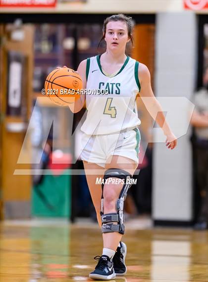 Thumbnail 2 in Eastern Randolph vs Oak Grove (Davidson-Randolph Christmas Classic) photogallery.