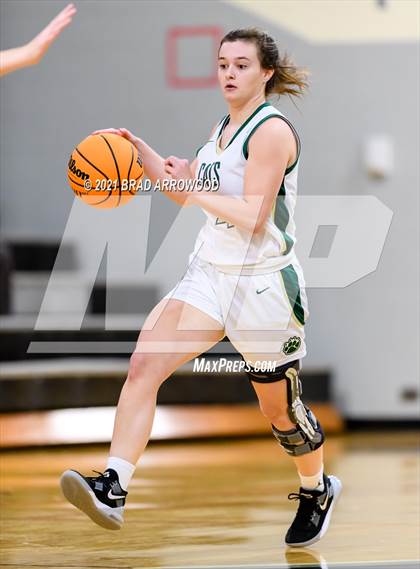 Thumbnail 1 in Eastern Randolph vs Oak Grove (Davidson-Randolph Christmas Classic) photogallery.