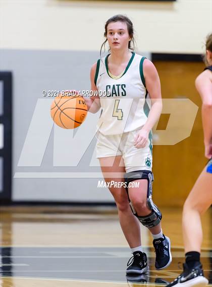 Thumbnail 3 in Eastern Randolph vs Oak Grove (Davidson-Randolph Christmas Classic) photogallery.