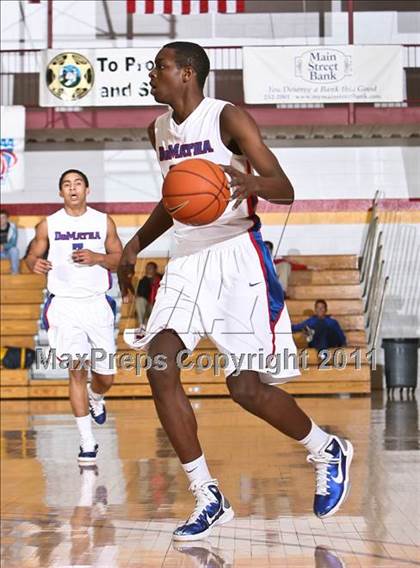 Thumbnail 1 in St. Andrew's vs DeMatha (Cancer Research Classic) photogallery.