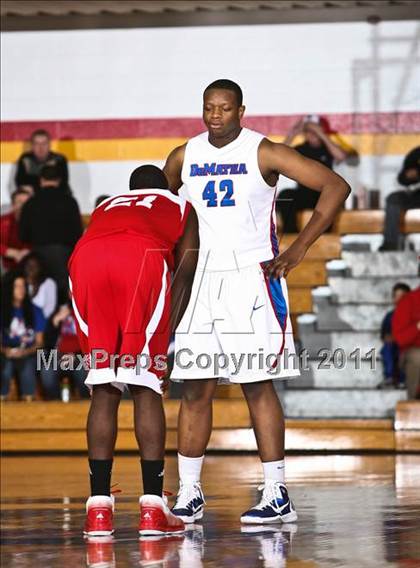 Thumbnail 3 in St. Andrew's vs DeMatha (Cancer Research Classic) photogallery.