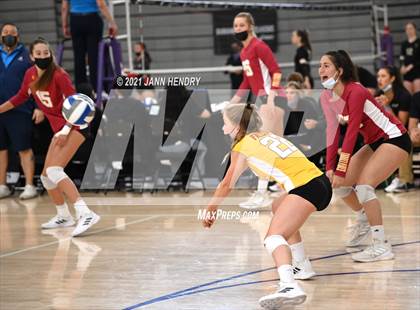 Thumbnail 1 in Sierra Canyon vs. Torrey Pines (Durango Fall Classic) photogallery.