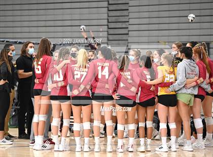 Thumbnail 2 in Sierra Canyon vs. Torrey Pines (Durango Fall Classic) photogallery.