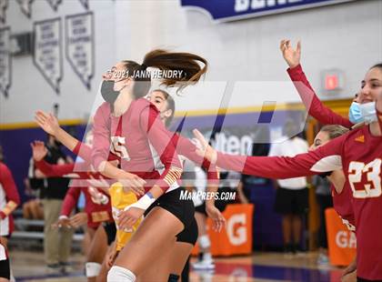 Thumbnail 1 in Sierra Canyon vs. Torrey Pines (Durango Fall Classic) photogallery.