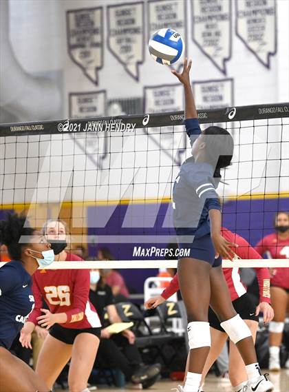 Thumbnail 1 in Sierra Canyon vs. Torrey Pines (Durango Fall Classic) photogallery.