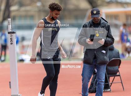 Thumbnail 2 in Harold Scott Invitational (Field Events) photogallery.