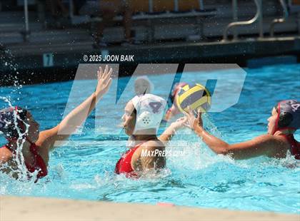 Thumbnail 2 in Redwood vs St. Ignatius College Preparatory (Amanda MacDonald Invitational) photogallery.