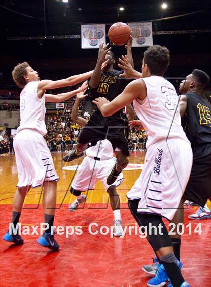 Thumbnail 2 in Edison vs Bullard (CIF CS D1 Final) photogallery.