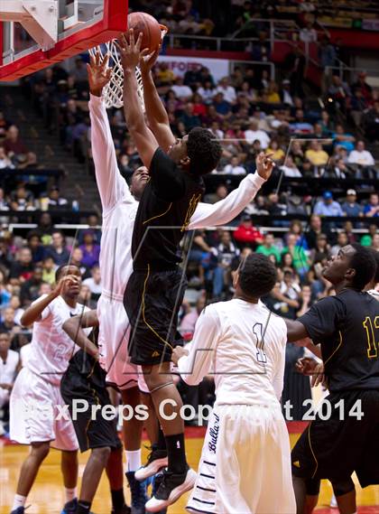 Thumbnail 2 in Edison vs Bullard (CIF CS D1 Final) photogallery.