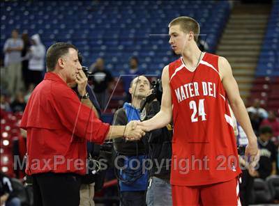 Thumbnail 1 in Mater Dei vs. Archbishop Mitty (CIF State D2 Final) photogallery.