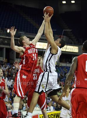 Thumbnail 2 in Mater Dei vs. Archbishop Mitty (CIF State D2 Final) photogallery.