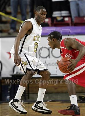 Thumbnail 3 in Mater Dei vs. Archbishop Mitty (CIF State D2 Final) photogallery.