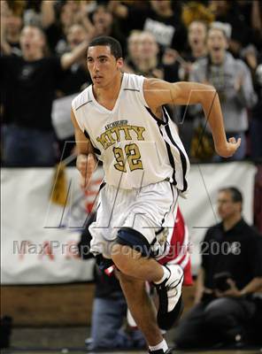 Thumbnail 3 in Mater Dei vs. Archbishop Mitty (CIF State D2 Final) photogallery.