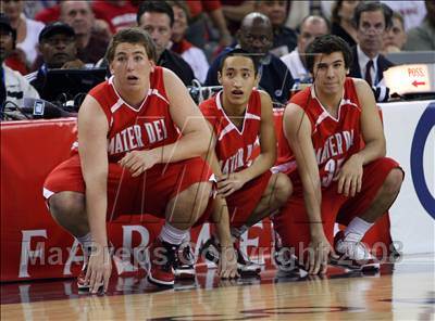 Thumbnail 2 in Mater Dei vs. Archbishop Mitty (CIF State D2 Final) photogallery.