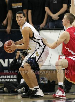 Thumbnail 2 in Mater Dei vs. Archbishop Mitty (CIF State D2 Final) photogallery.