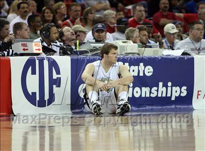 Thumbnail 2 in Mater Dei vs. Archbishop Mitty (CIF State D2 Final) photogallery.