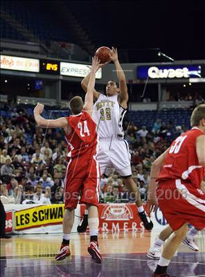 Thumbnail 2 in Mater Dei vs. Archbishop Mitty (CIF State D2 Final) photogallery.