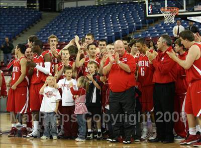 Thumbnail 2 in Mater Dei vs. Archbishop Mitty (CIF State D2 Final) photogallery.