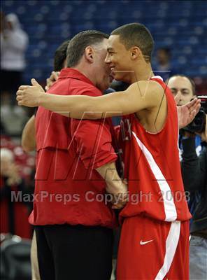 Thumbnail 3 in Mater Dei vs. Archbishop Mitty (CIF State D2 Final) photogallery.