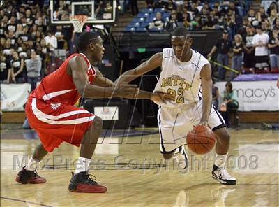 Thumbnail 2 in Mater Dei vs. Archbishop Mitty (CIF State D2 Final) photogallery.