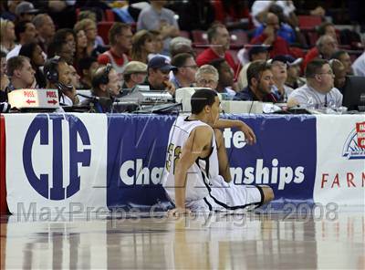 Thumbnail 3 in Mater Dei vs. Archbishop Mitty (CIF State D2 Final) photogallery.