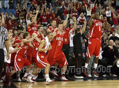 Thumbnail 2 in Mater Dei vs. Archbishop Mitty (CIF State D2 Final) photogallery.