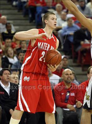 Thumbnail 2 in Mater Dei vs. Archbishop Mitty (CIF State D2 Final) photogallery.