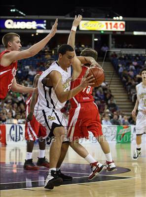 Thumbnail 1 in Mater Dei vs. Archbishop Mitty (CIF State D2 Final) photogallery.
