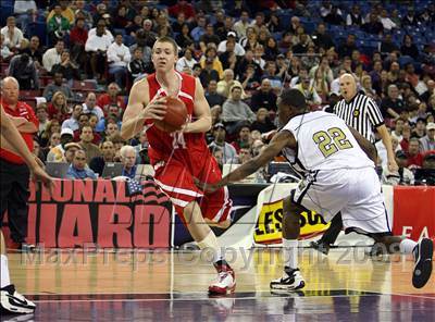 Thumbnail 3 in Mater Dei vs. Archbishop Mitty (CIF State D2 Final) photogallery.