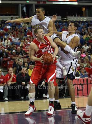 Thumbnail 3 in Mater Dei vs. Archbishop Mitty (CIF State D2 Final) photogallery.