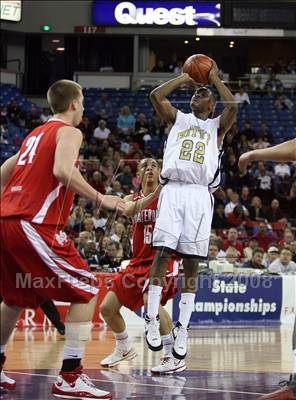 Thumbnail 2 in Mater Dei vs. Archbishop Mitty (CIF State D2 Final) photogallery.