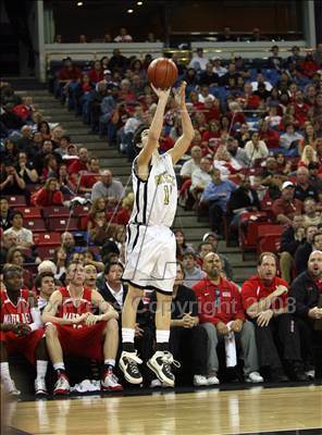 Thumbnail 3 in Mater Dei vs. Archbishop Mitty (CIF State D2 Final) photogallery.