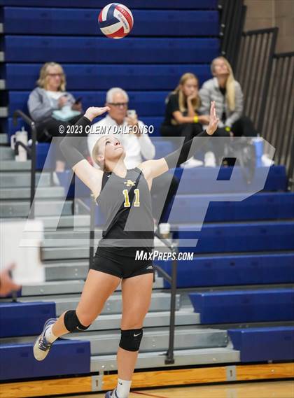 Thumbnail 3 in Regis Jesuit vs Arapahoe (Dakota Ridge Varsity Tournament) photogallery.