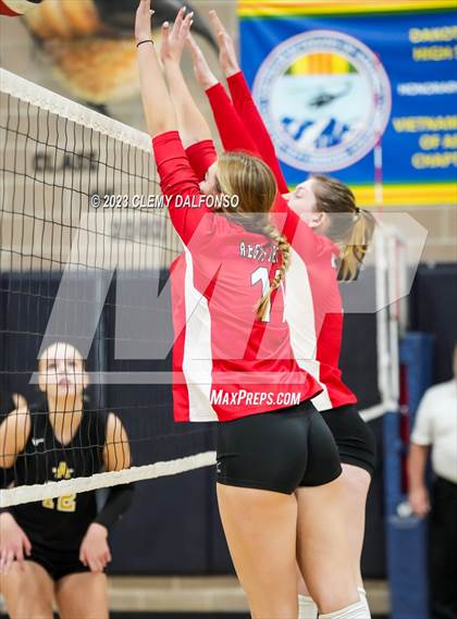 Thumbnail 2 in Regis Jesuit vs Arapahoe (Dakota Ridge Varsity Tournament) photogallery.