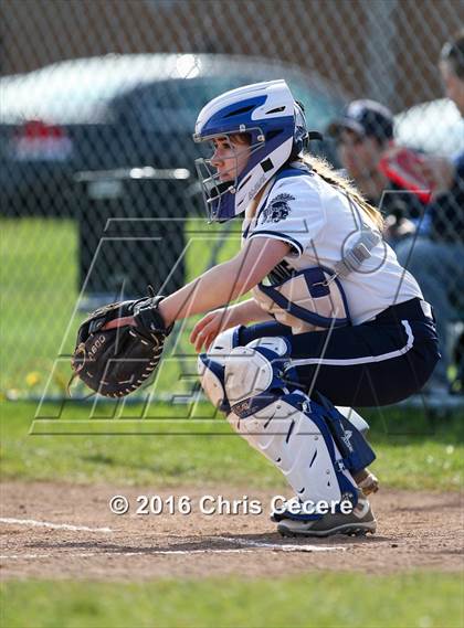 Thumbnail 2 in Fairport @ Gates Chili photogallery.