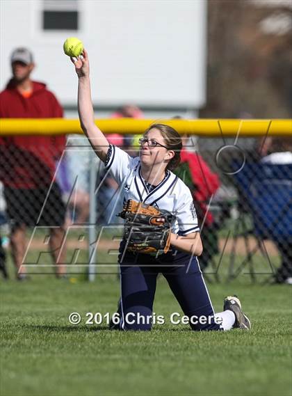 Thumbnail 2 in Fairport @ Gates Chili photogallery.