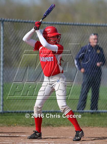 Thumbnail 1 in Fairport @ Gates Chili photogallery.