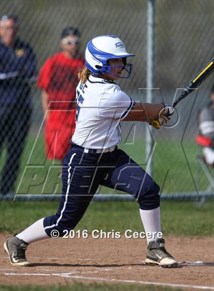 Thumbnail 3 in Fairport @ Gates Chili photogallery.