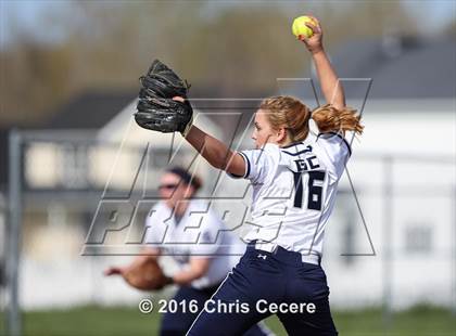 Thumbnail 1 in Fairport @ Gates Chili photogallery.