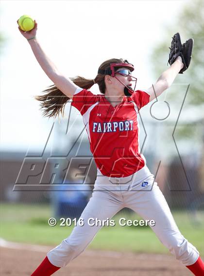 Thumbnail 1 in Fairport @ Gates Chili photogallery.
