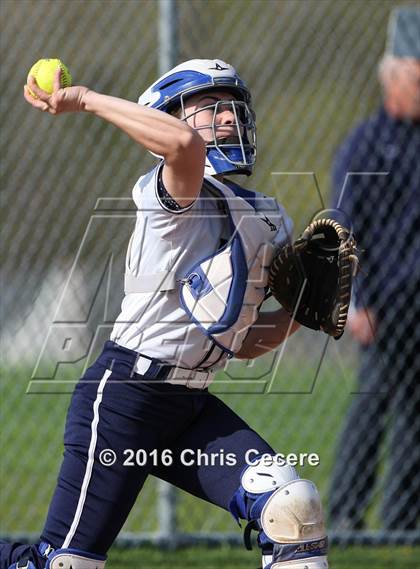 Thumbnail 1 in Fairport @ Gates Chili photogallery.