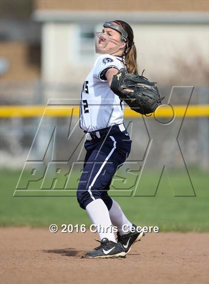 Thumbnail 3 in Fairport @ Gates Chili photogallery.